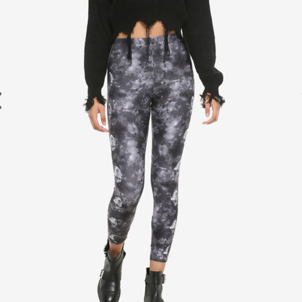 Her Universe Star Wars: The Rise Of Skywalker Death Star Moon Phases Leggings
